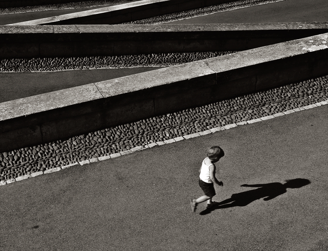 Shadow chaser
