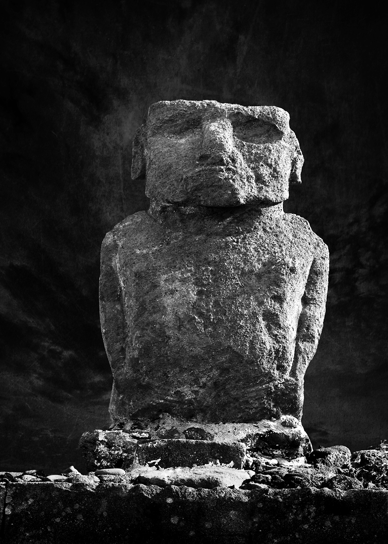  Moai, the great mystery of the Easter Island.