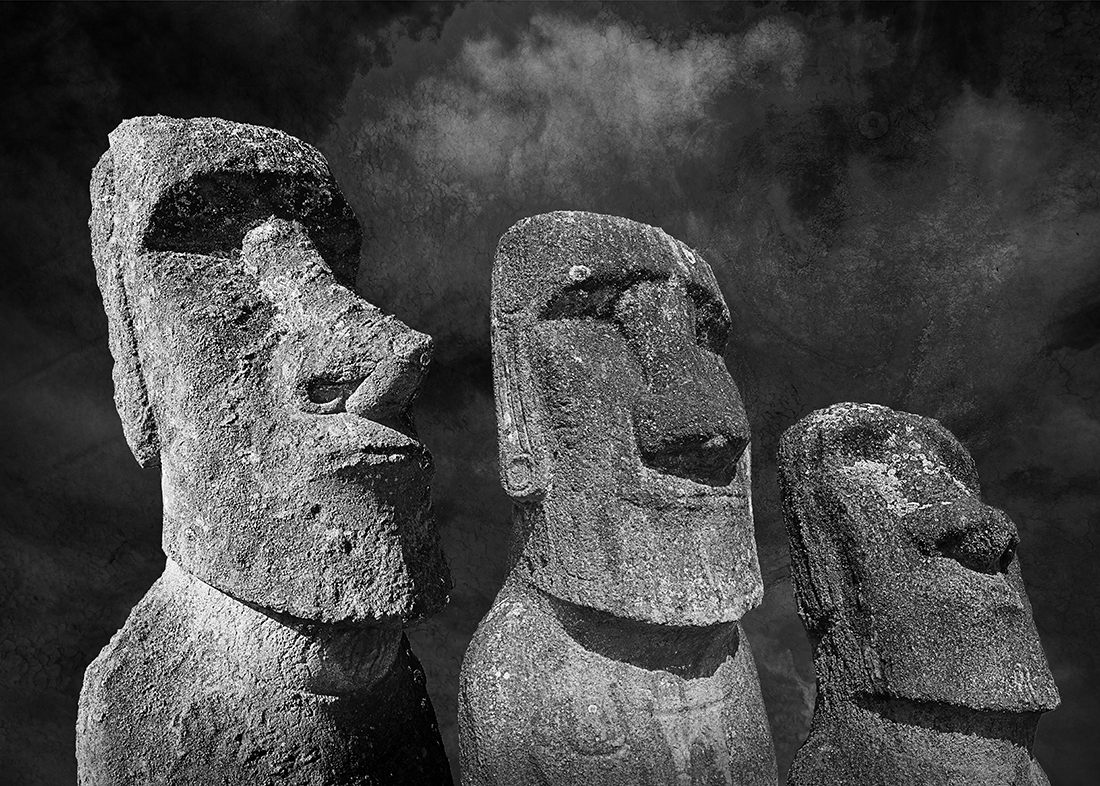  Moai, the great mystery of the Easter Island.