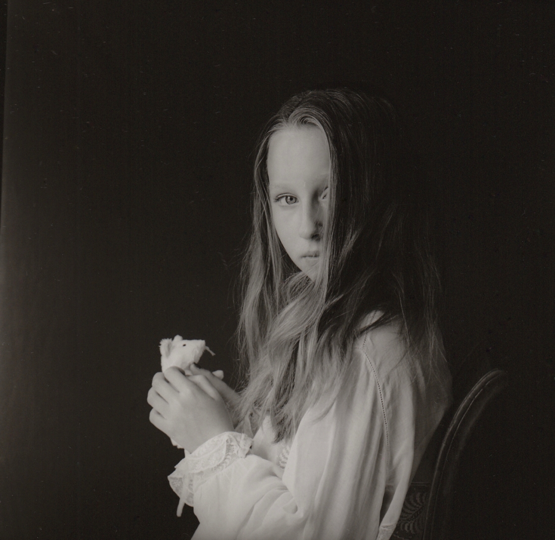 Girls in White Blouse-series