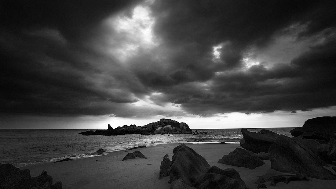 SLEEPING GIANT