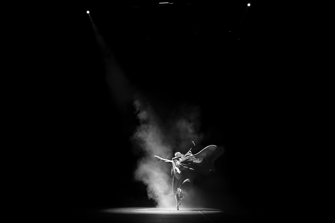  B&W Ballet