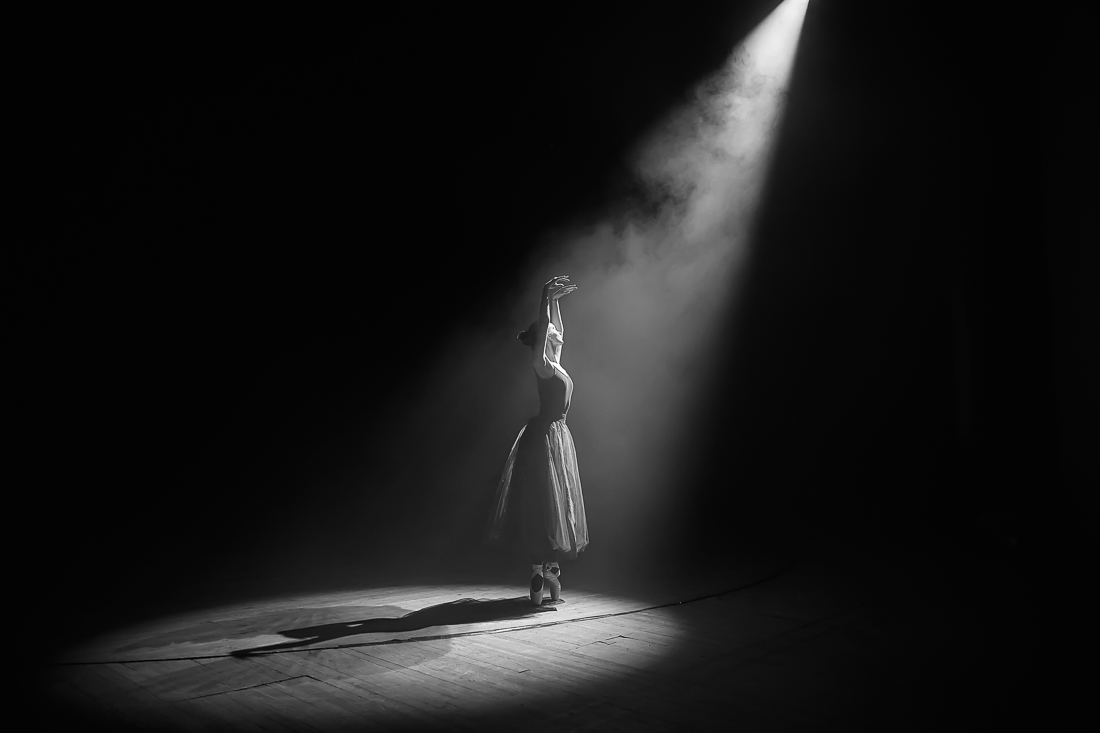  B&W Ballet