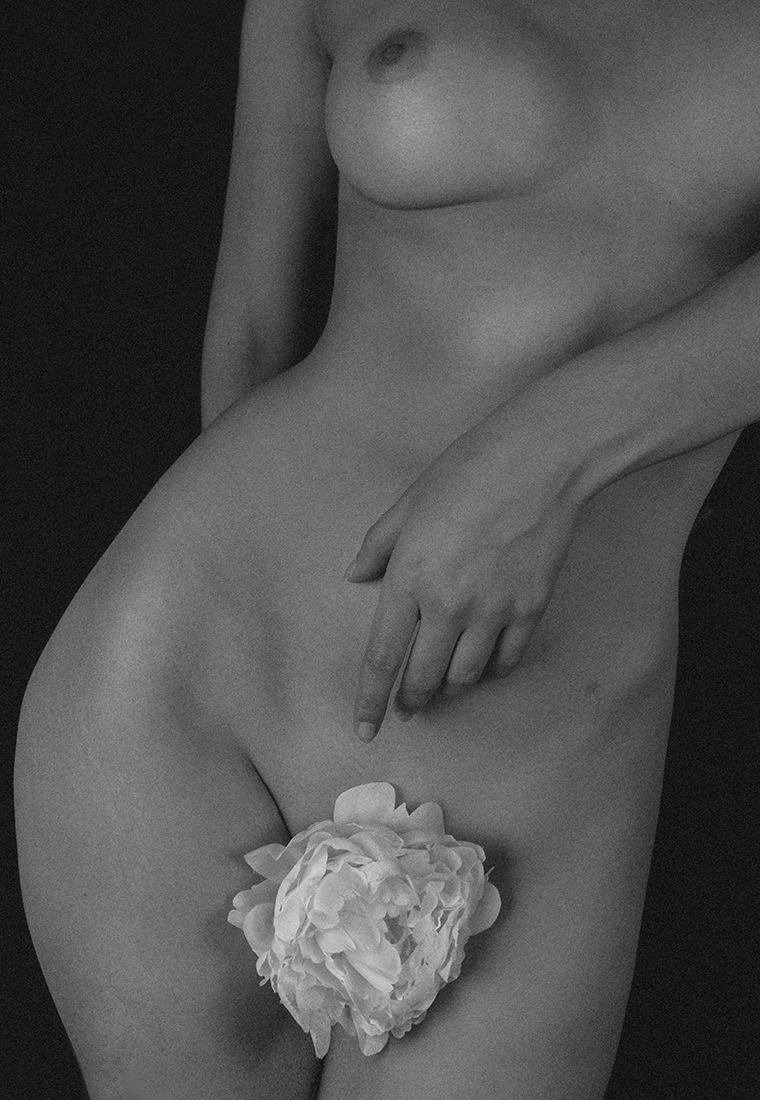 Women as flowers.