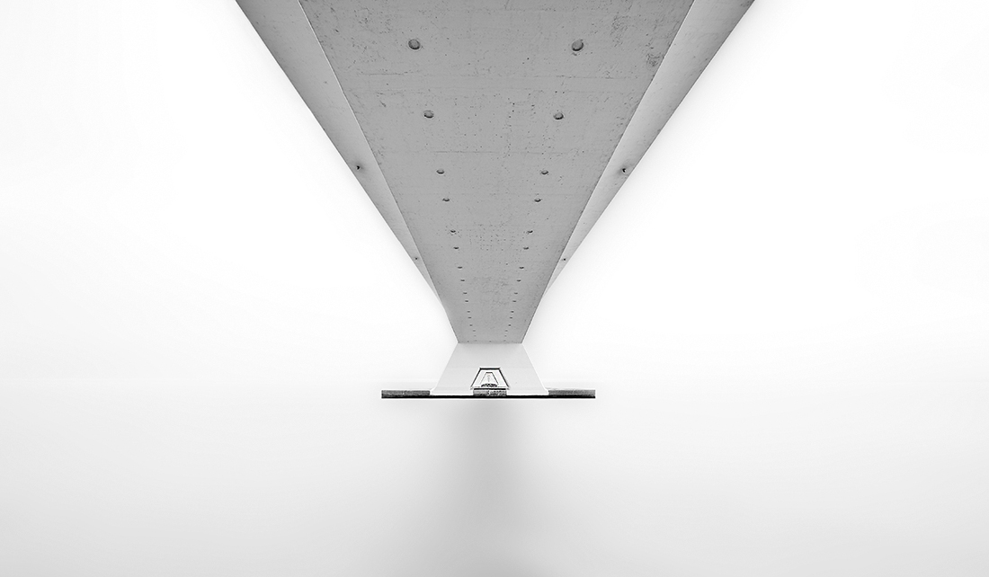 Under the bridge 