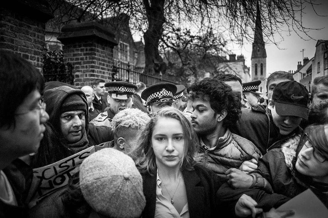 Steve Bannon protest oxford uk