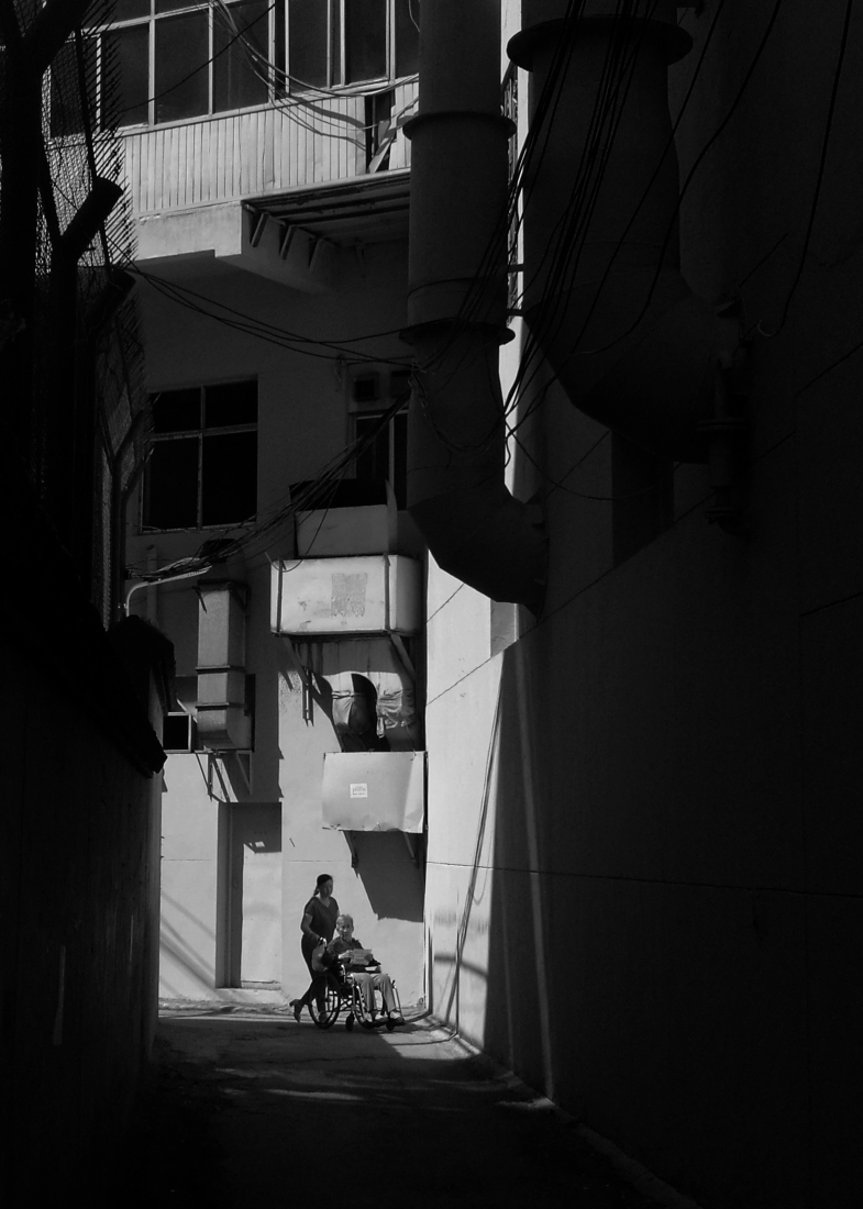 THE MEMORY OF THE OLD ALLEY