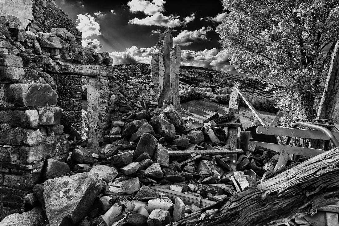 Metaphysics of an Earthquake