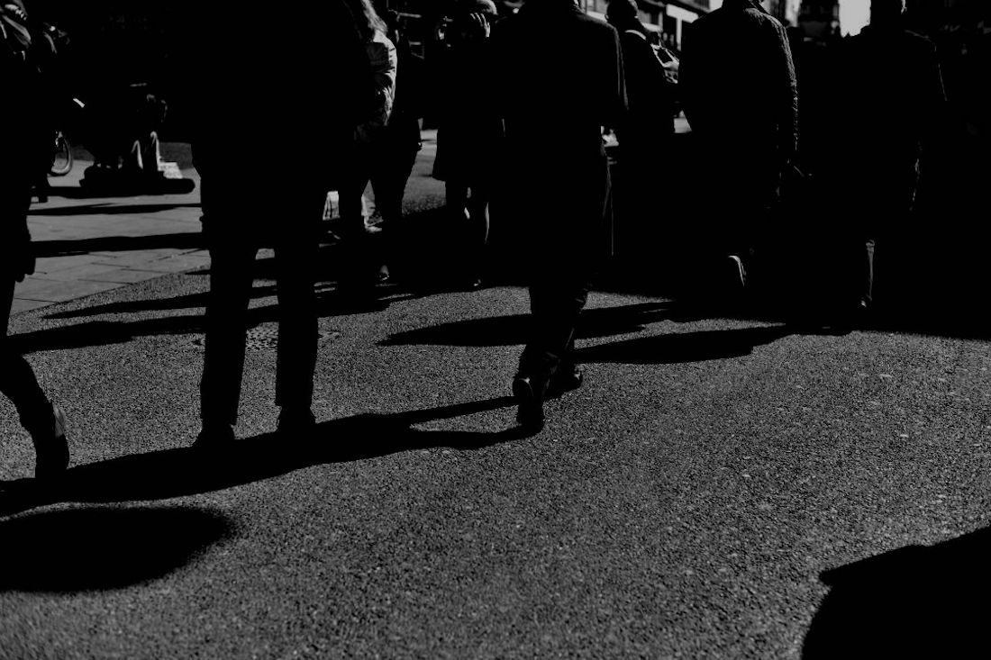 Walking between Stillness and Motion