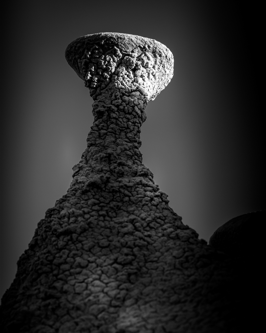 Hoodoos and other hidden treasures in the badlands of the US-SouthWest