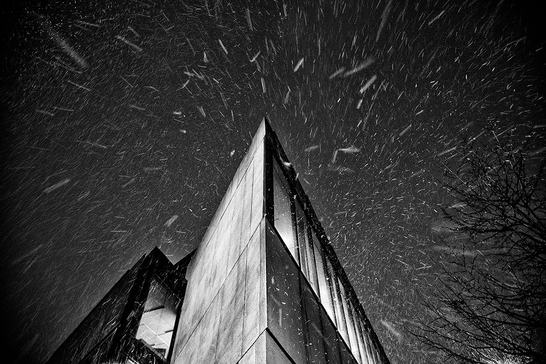 Modern Monoliths