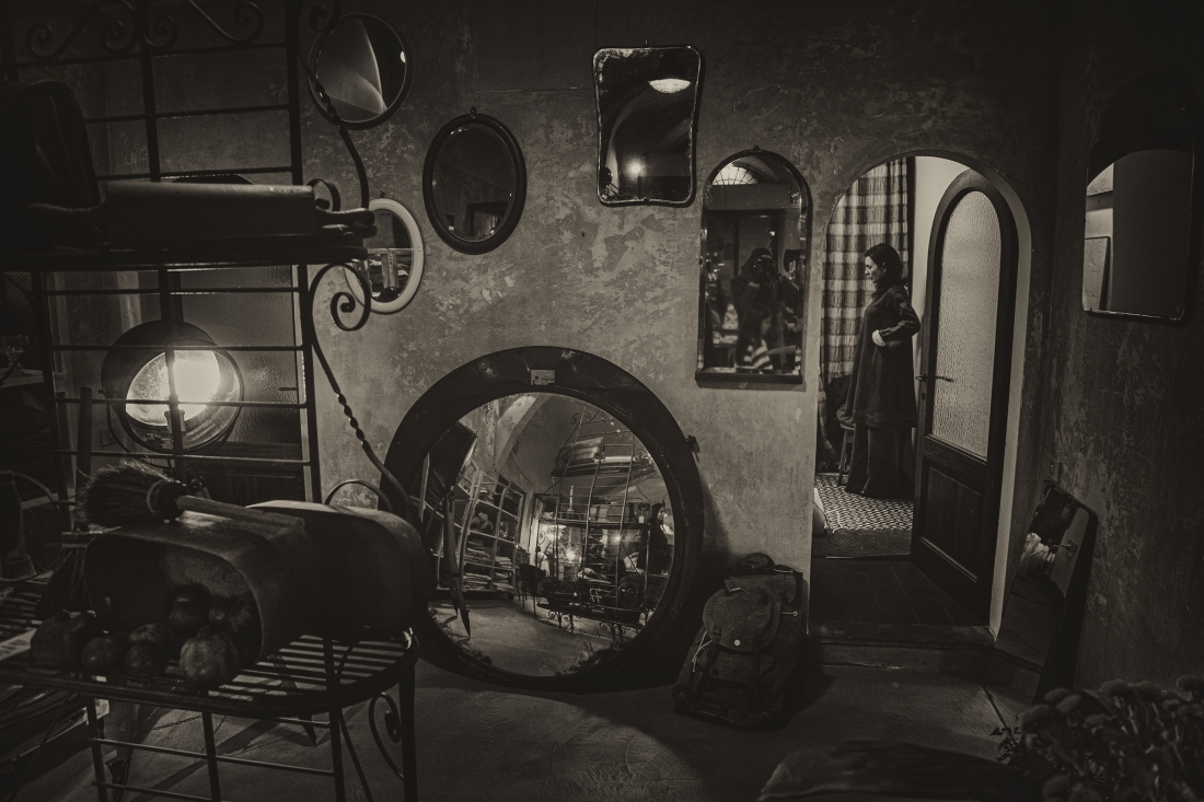 The Woman and the Mirrors