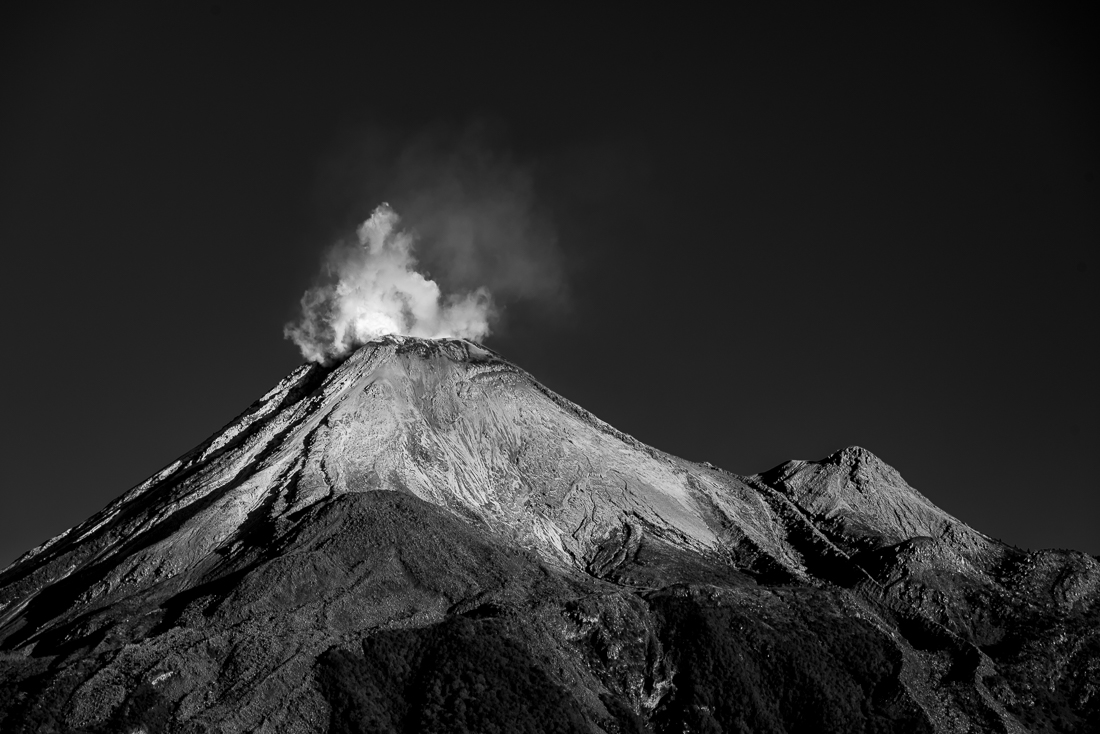 Volcán de Colima in black and white
