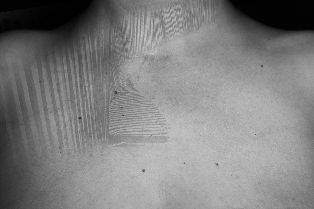 Adherences and indelebile signes.