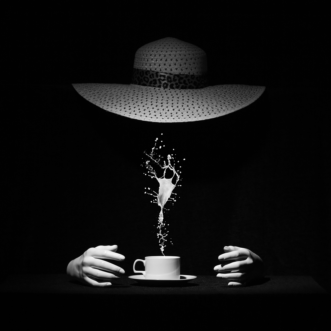 The invisible Lady's breakfast.