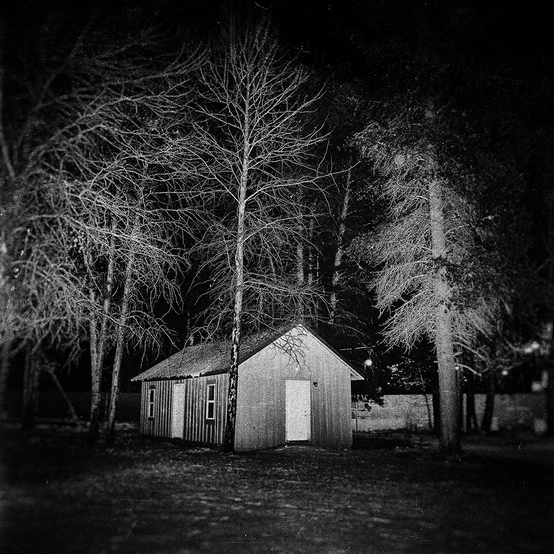 NIGHT, SILENCE, SNOW