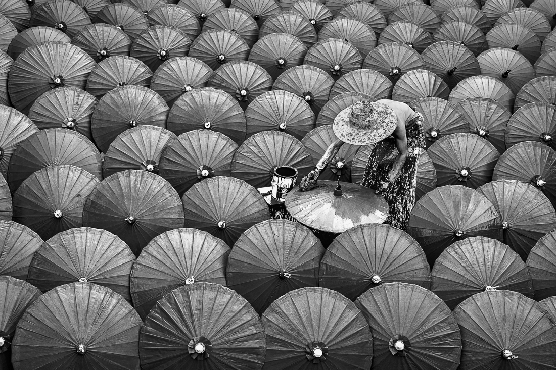 Umbrella maker
