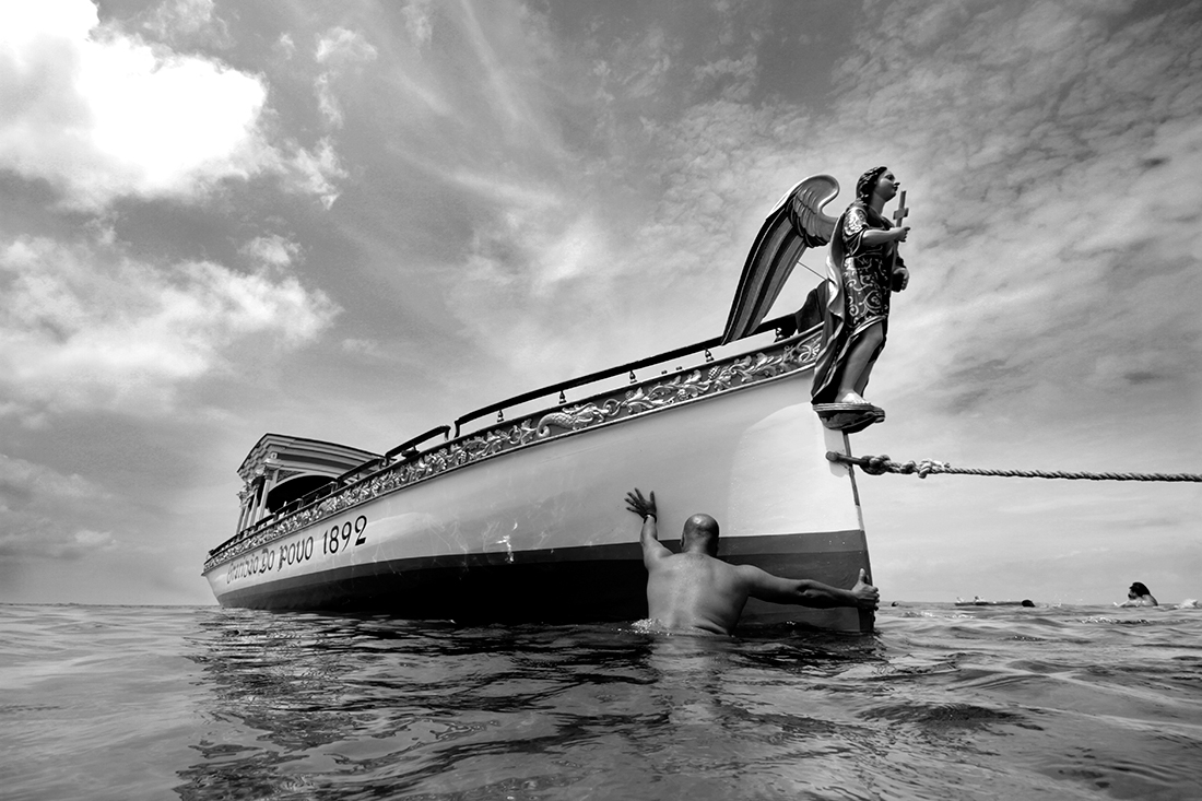 Faith between Land, Sea and Heaven