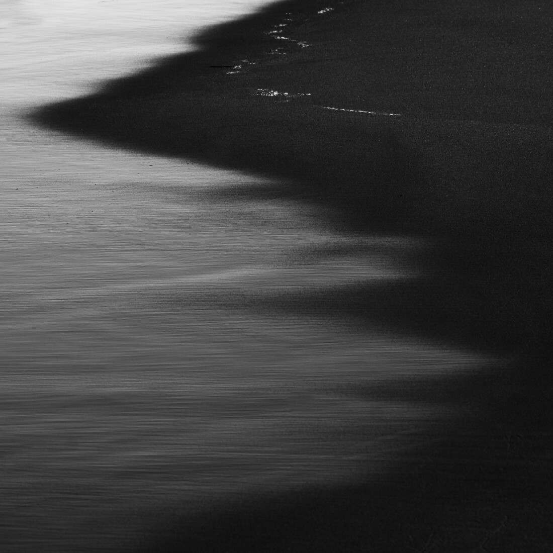 Reminiscence of the ocean wave