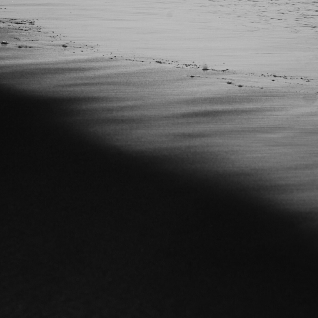 Reminiscence of the ocean wave