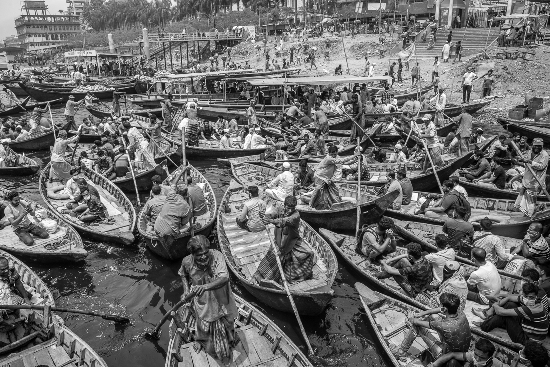 Dhaka, the ritual of chaos
