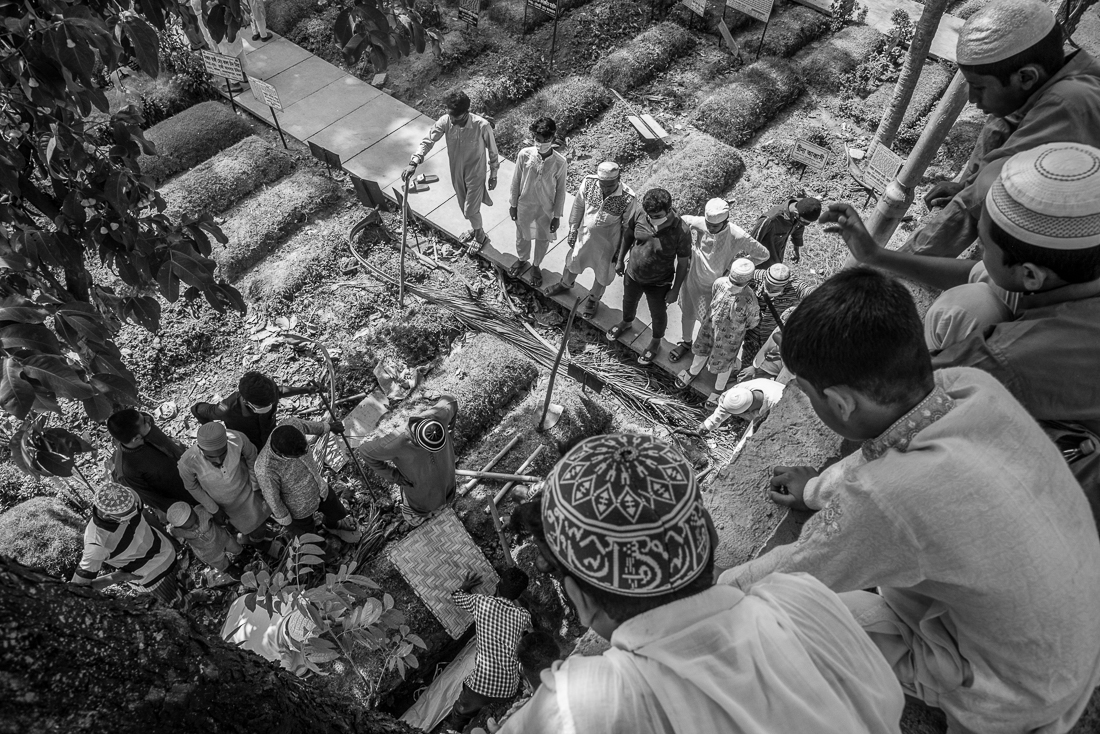 Dhaka, the ritual of chaos