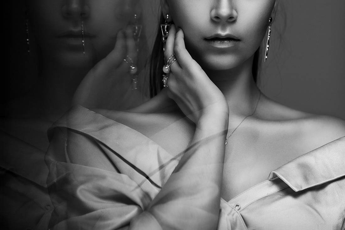 the girl with the mask
