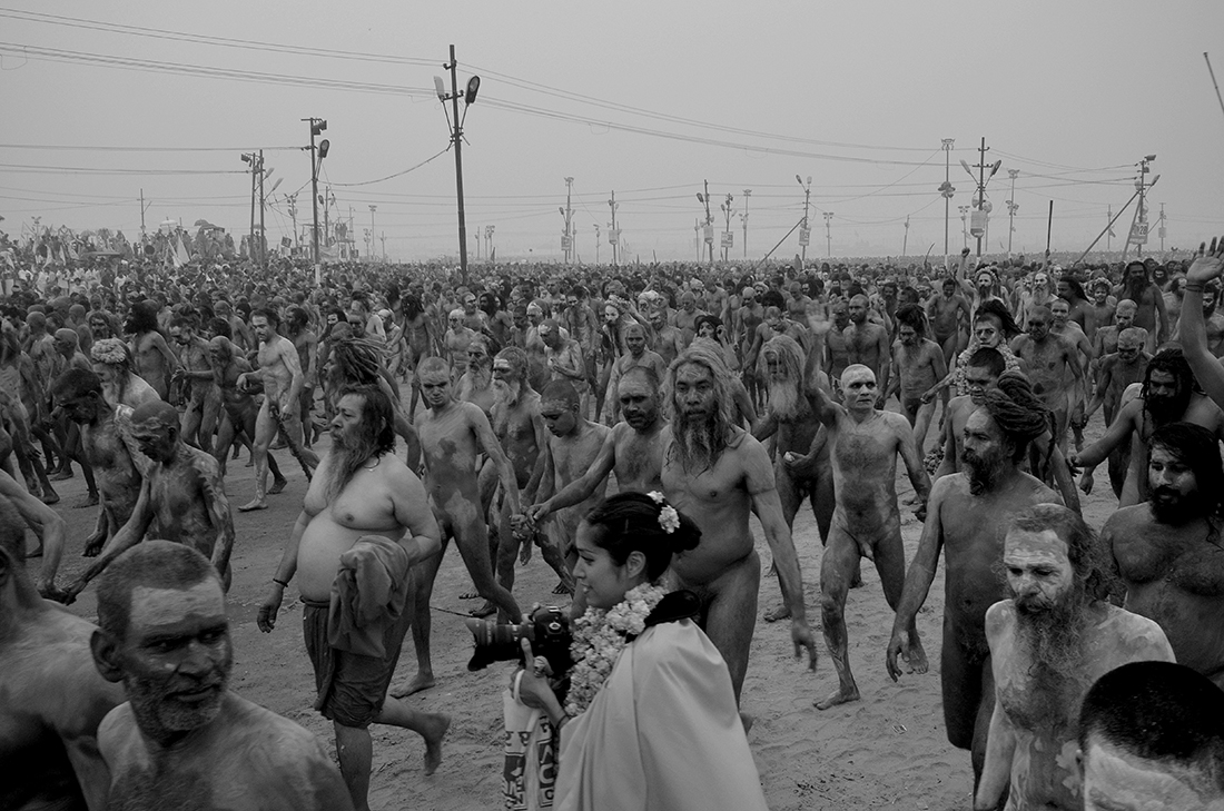 The Nagas Yogis Of India