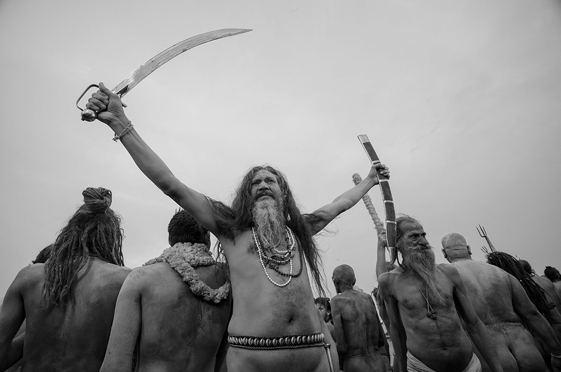 The Nagas Yogis Of India