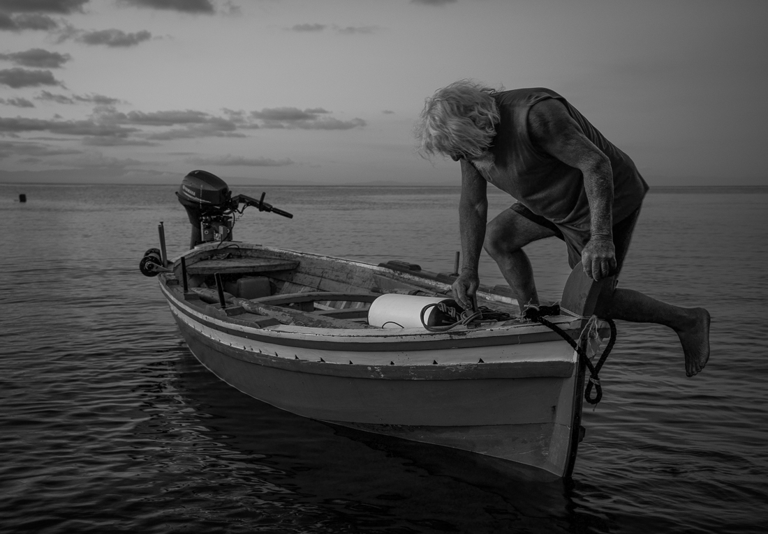 Experiencing through the four elements: Earth, Air, Water and Fire in Stromboli.