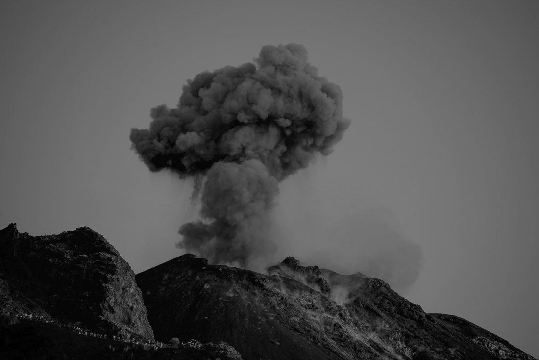 Experiencing through the four elements: Earth, Air, Water and Fire in Stromboli.