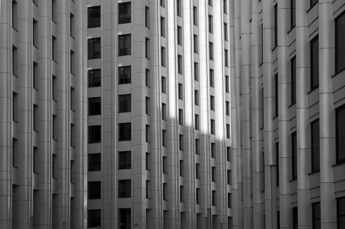 MAN IN THE CITY / THE CITY IN MAN