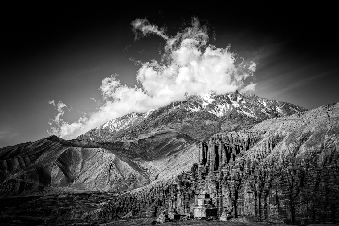 Dramatic Kingdom of Lo