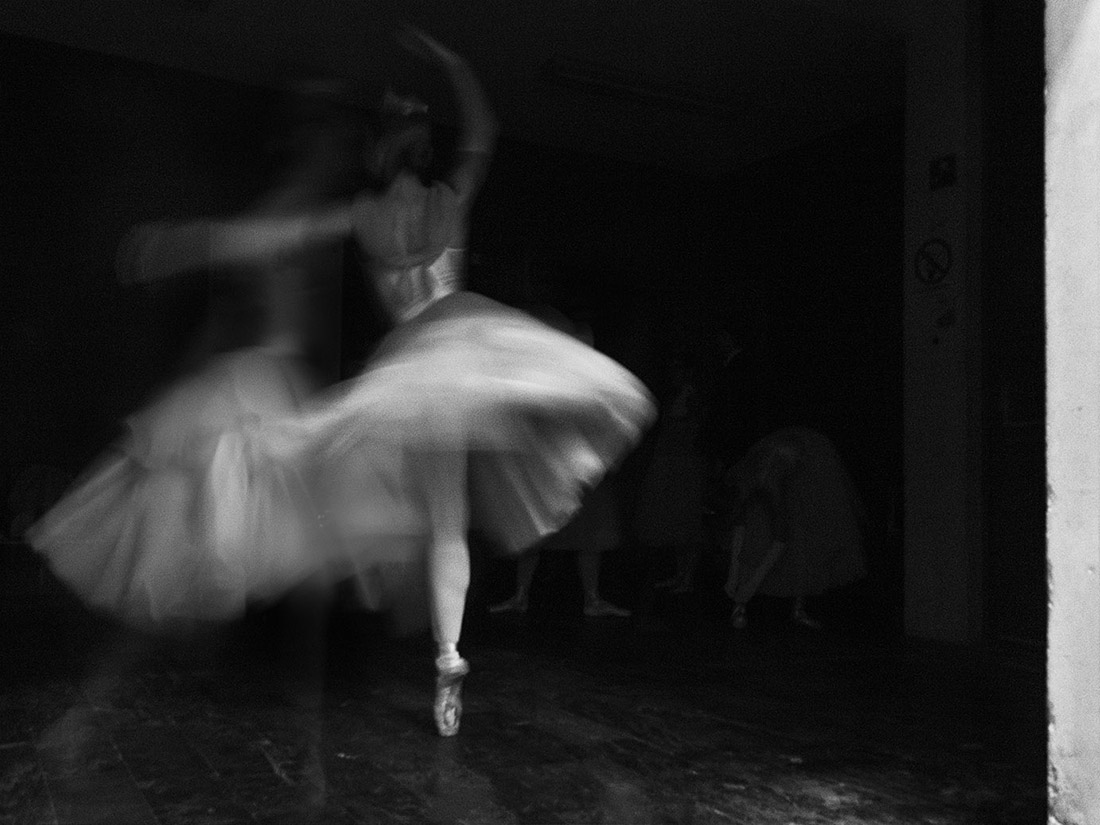 ENTRE BAMBALINAS