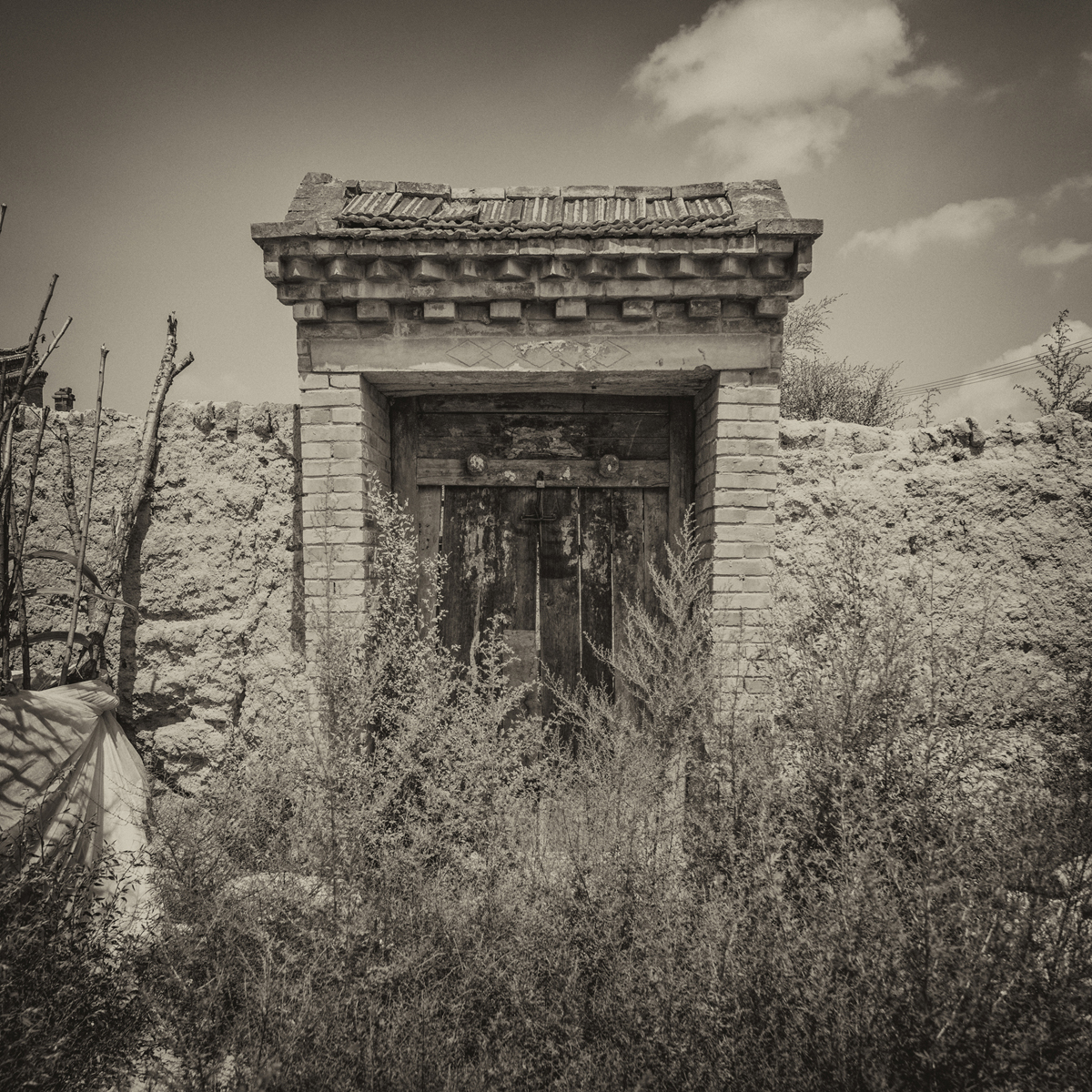 Remains of the Three Jin Dynasties