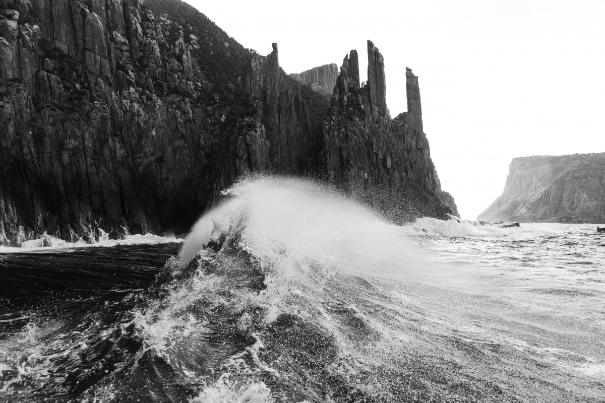 Dark Seas 