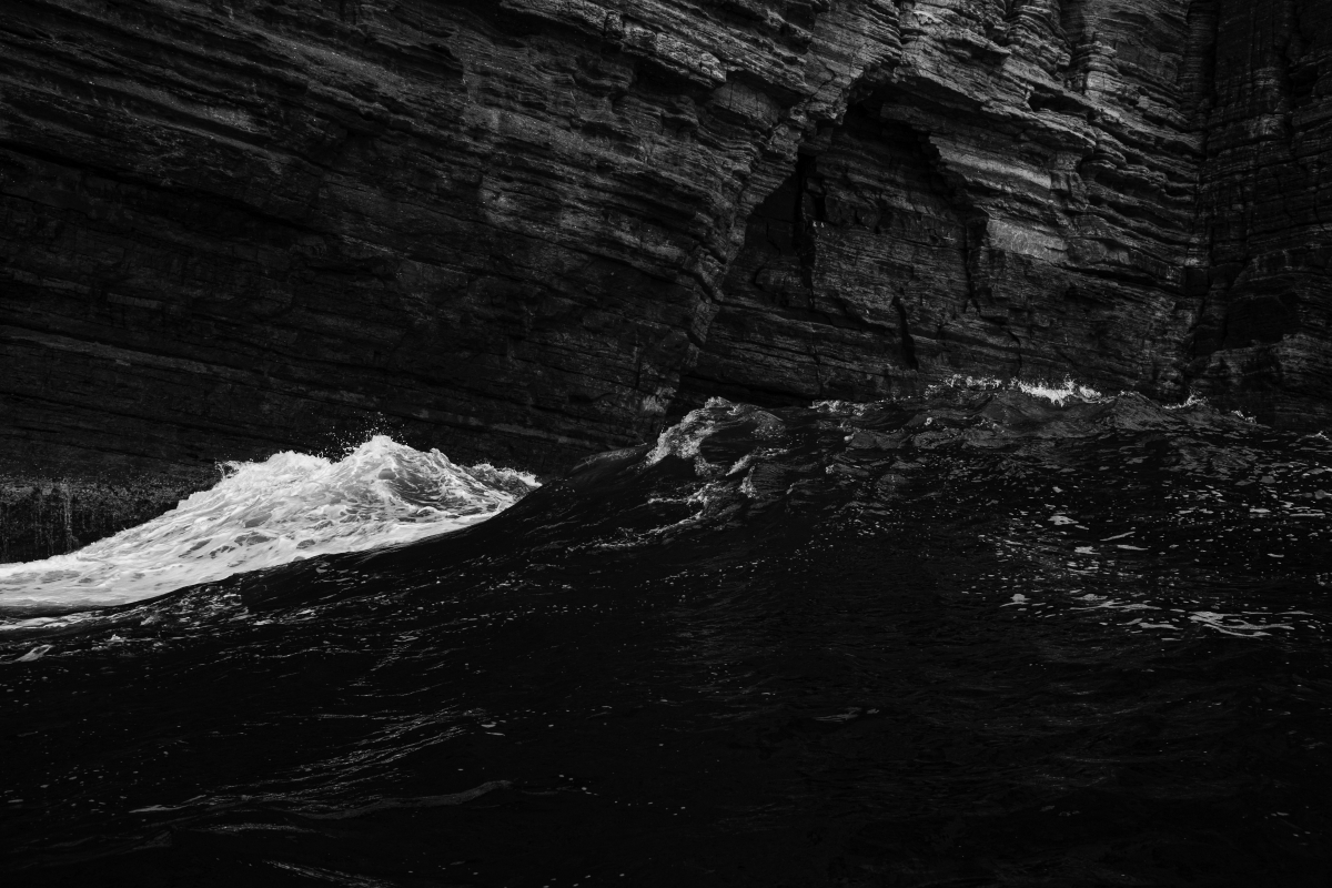 Dark Seas 