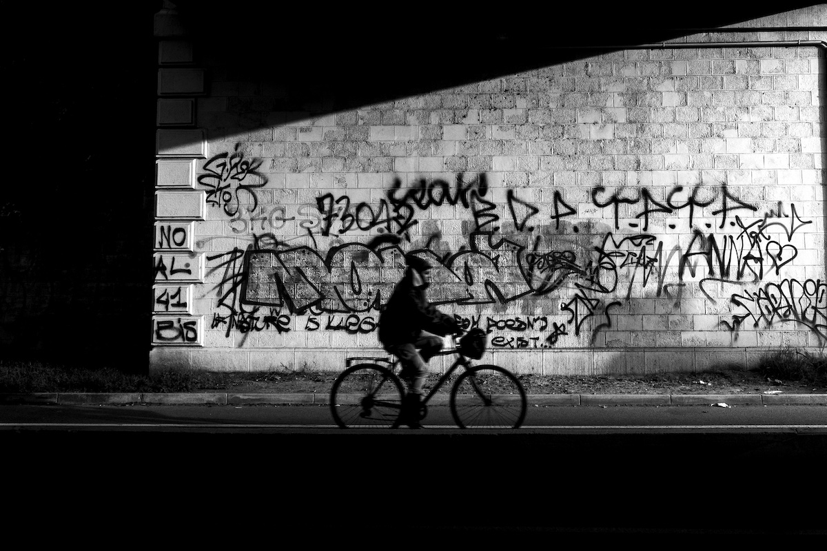 Lights and shadows in the city