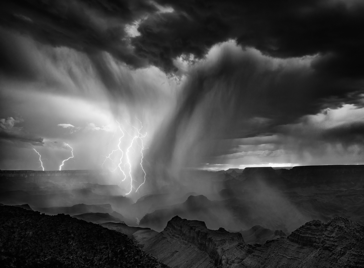 The Lightning of Angel Wings