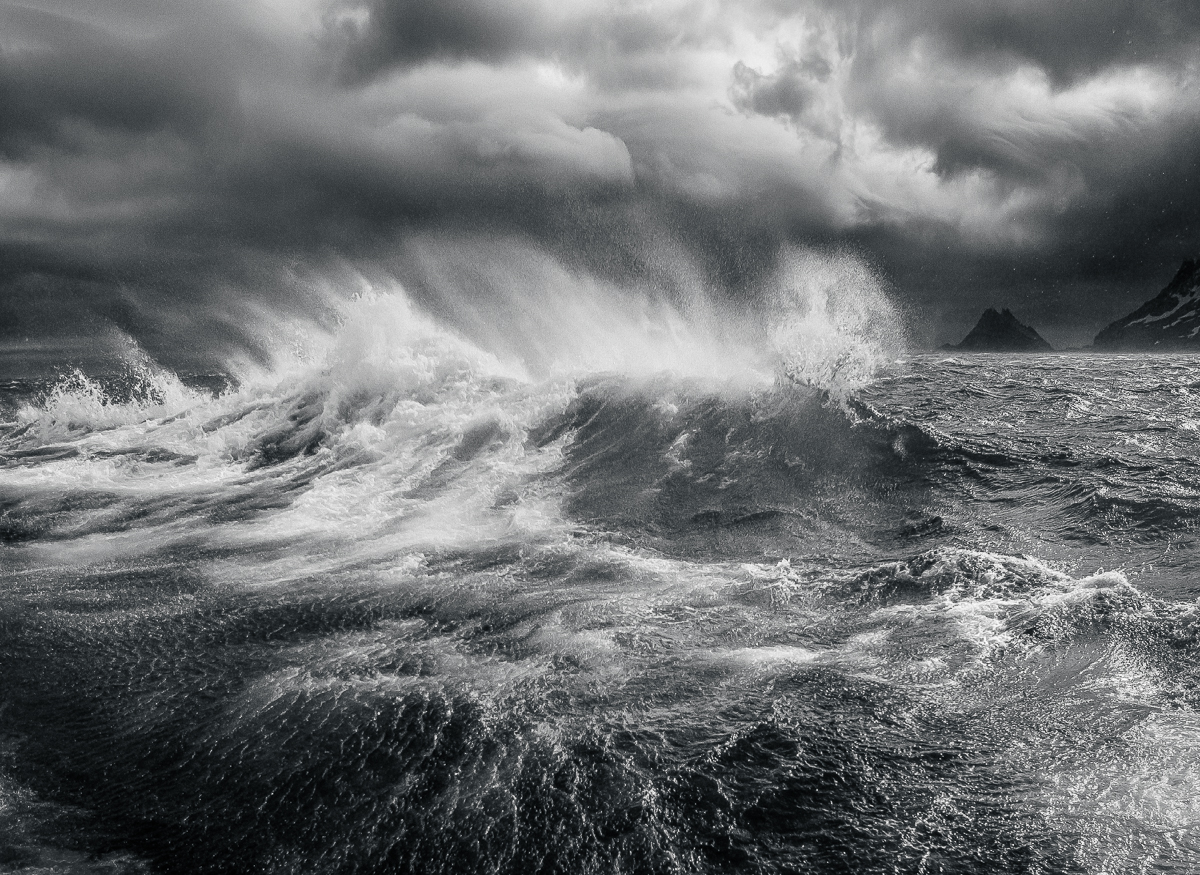 Black & White in Antarctica - Photographs From The Bottom Of The Earth