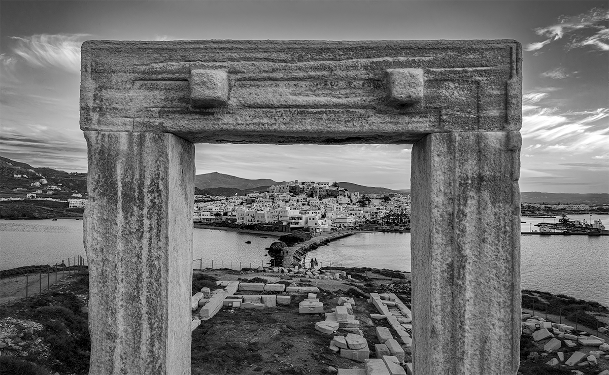 Portara: Two Views of Eternity
