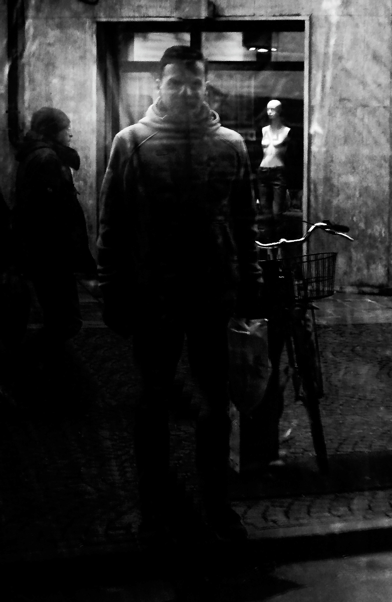 URBAN MIRAGES