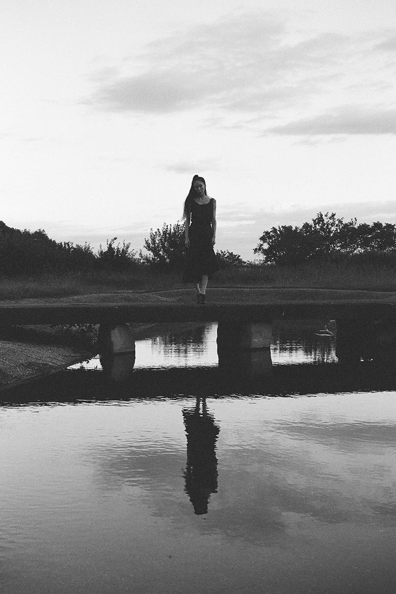 Dissolving Self: A Regression into the Otherworld