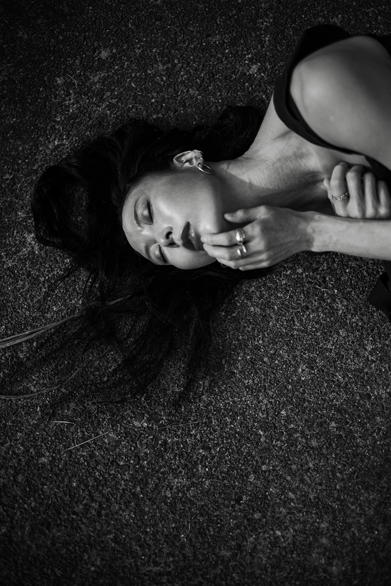 Dissolving Self: A Regression into the Otherworld