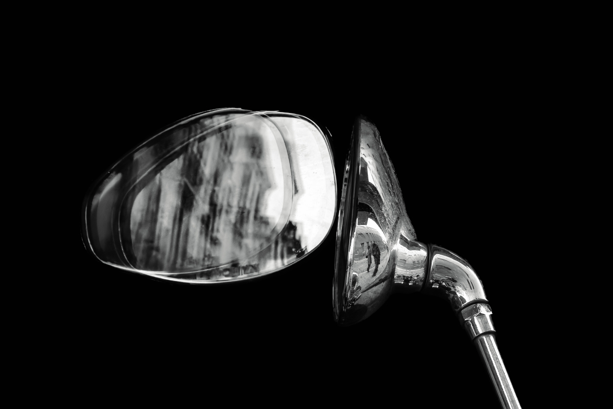 Phantom Frames-The Distance Between Seeing and Recording