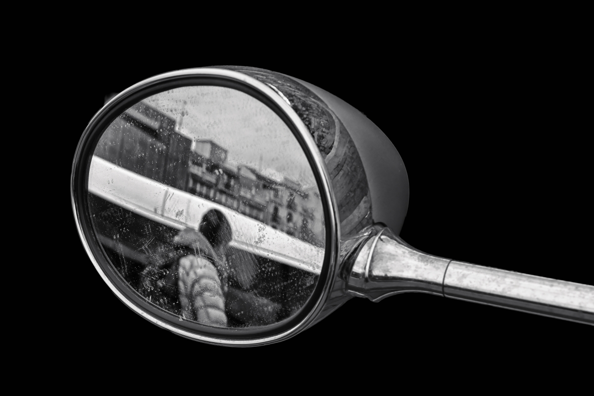 Phantom Frames-The Distance Between Seeing and Recording