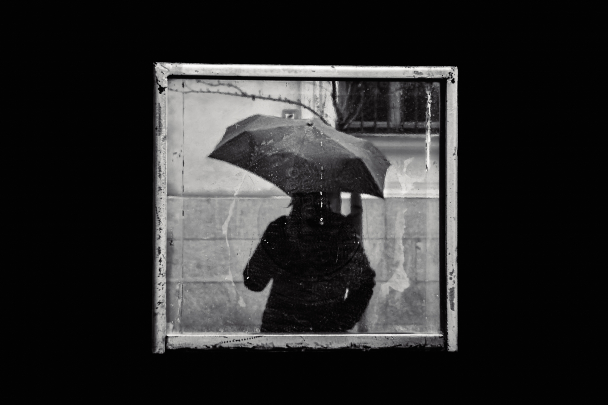 Phantom Frames-The Distance Between Seeing and Recording