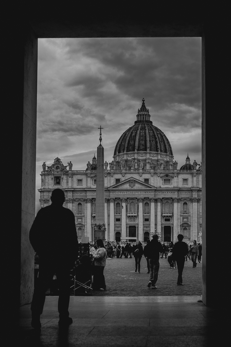 Solo tra molti