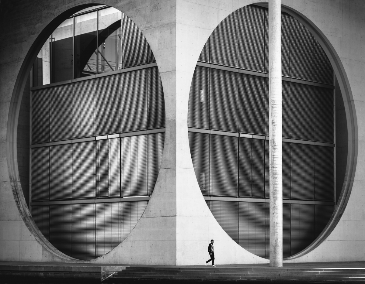 Monolithic Fragments