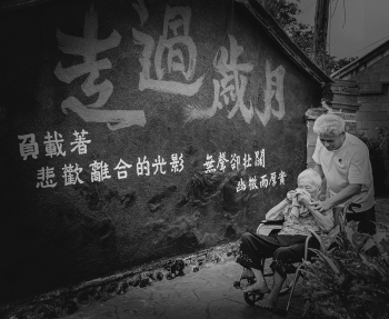 Dutiful son who accompanied her mother through the years